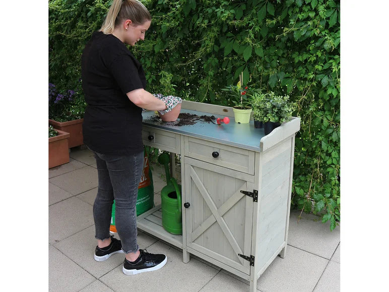 Table de jardin avec armoire inférieure. 98 x 48 x 95 cm