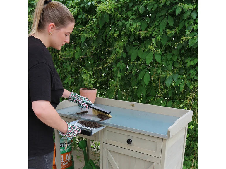 Table de jardin avec armoire inférieure. 98 x 48 x 95 cm